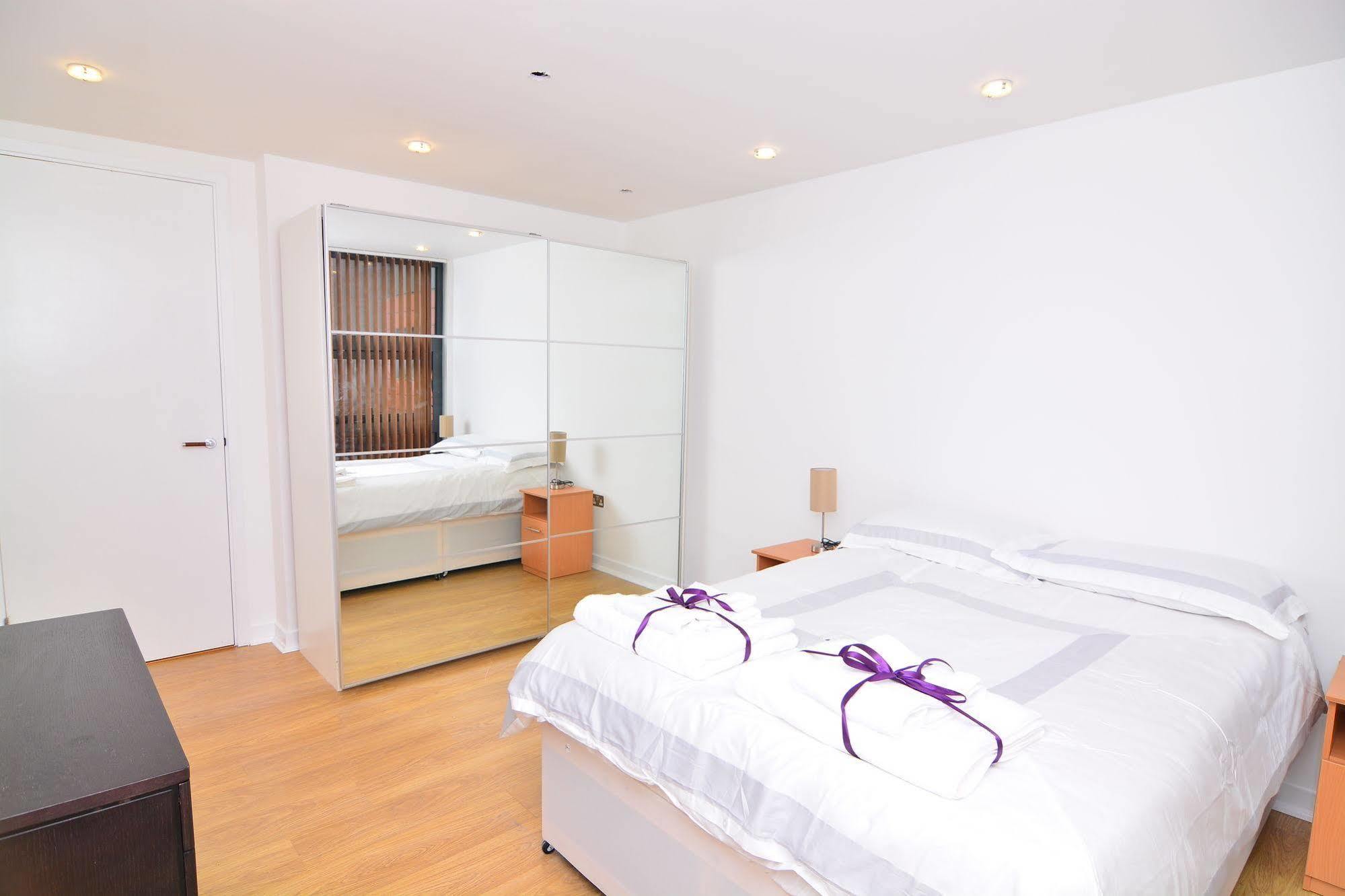 Apartment Wharf - Canary South Лондон Екстер'єр фото